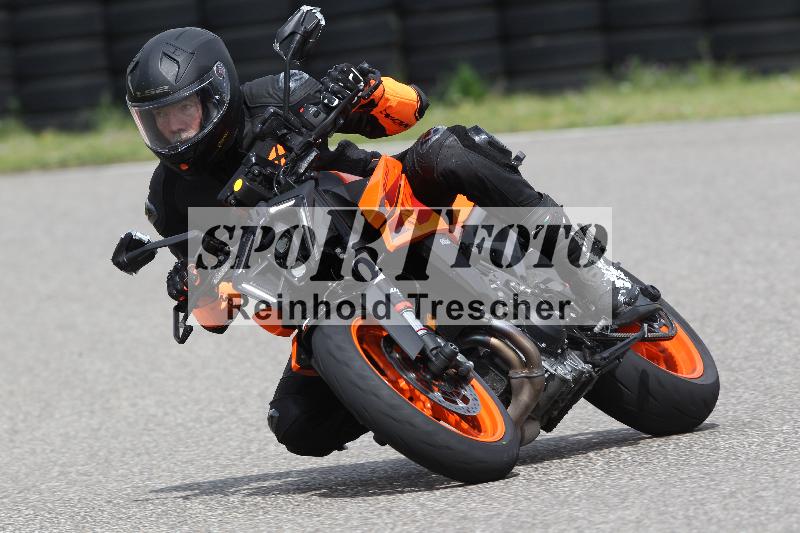 /Archiv-2025/10 23.04.2025 Cornu Master School ADR/rot-rouge/20